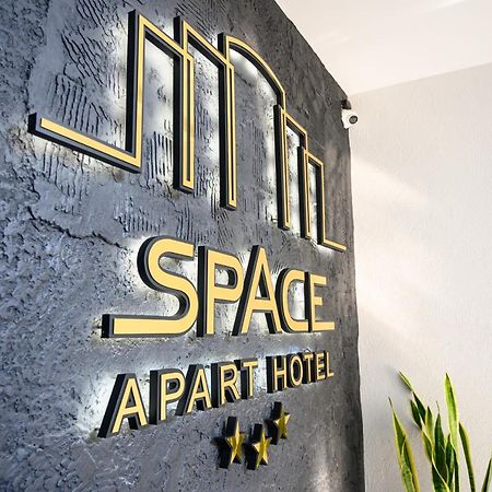 Space Apart Hotel Lutsk Ngoại thất bức ảnh