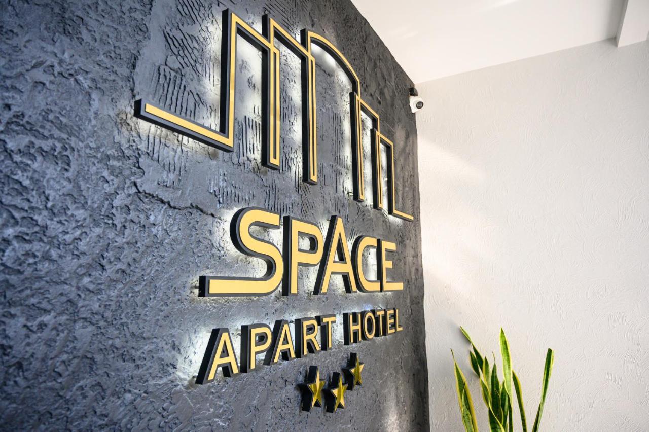Space Apart Hotel Lutsk Ngoại thất bức ảnh