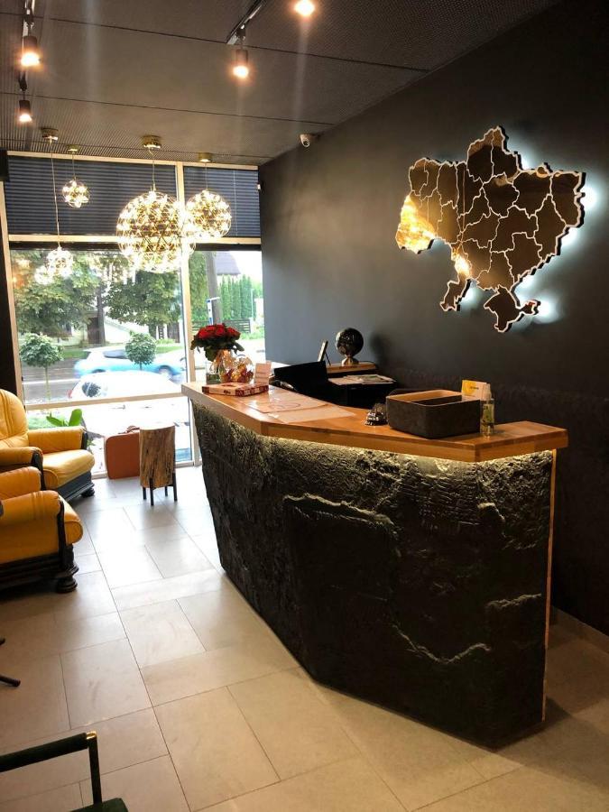 Space Apart Hotel Lutsk Ngoại thất bức ảnh