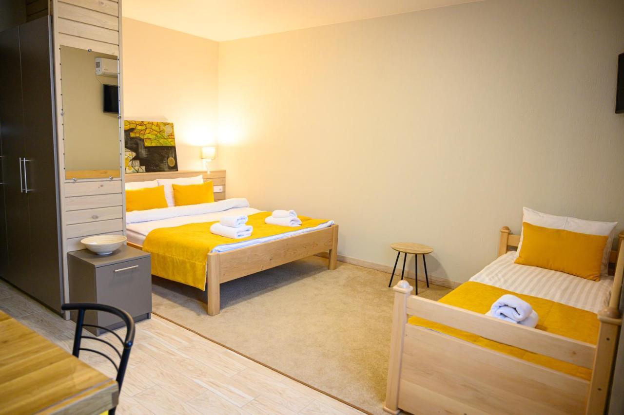 Space Apart Hotel Lutsk Ngoại thất bức ảnh