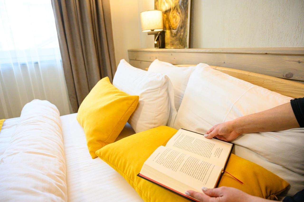 Space Apart Hotel Lutsk Ngoại thất bức ảnh