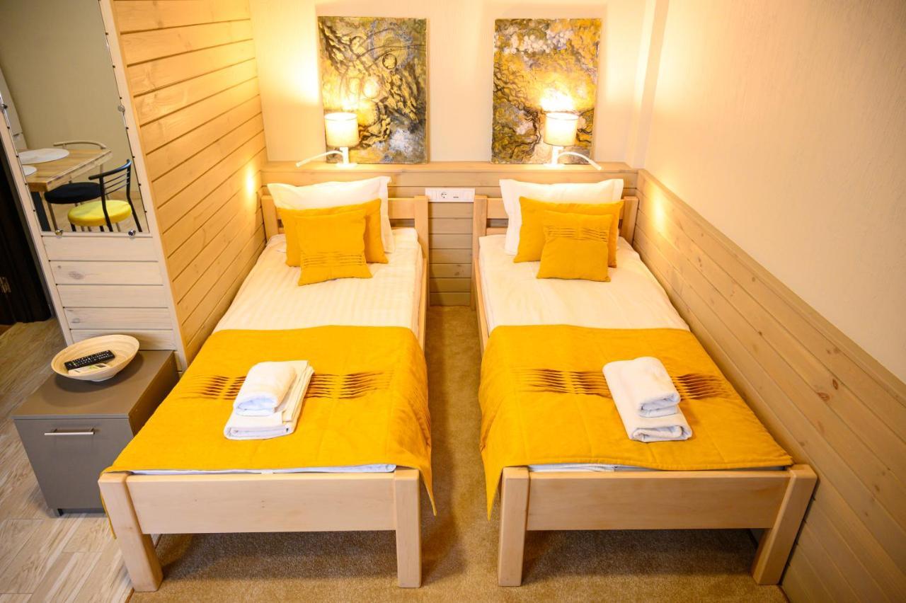 Space Apart Hotel Lutsk Ngoại thất bức ảnh