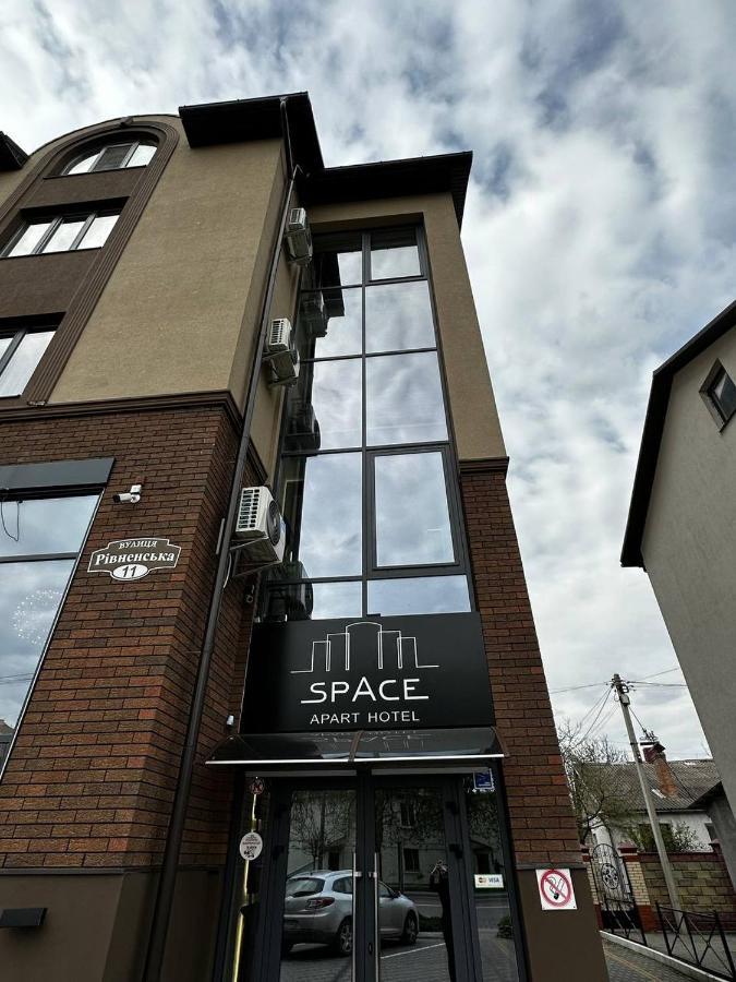 Space Apart Hotel Lutsk Ngoại thất bức ảnh