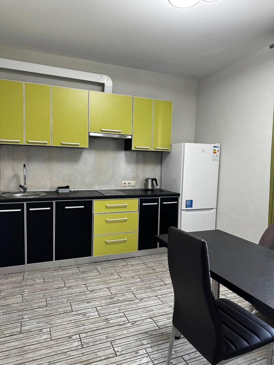 Space Apart Hotel Lutsk Phòng bức ảnh
