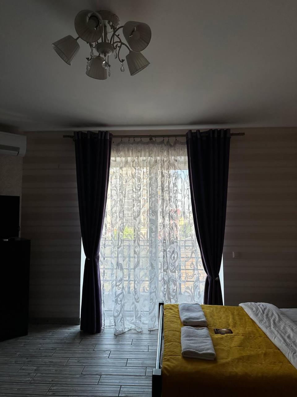 Space Apart Hotel Lutsk Phòng bức ảnh