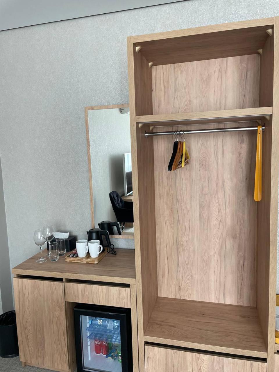 Space Apart Hotel Lutsk Ngoại thất bức ảnh