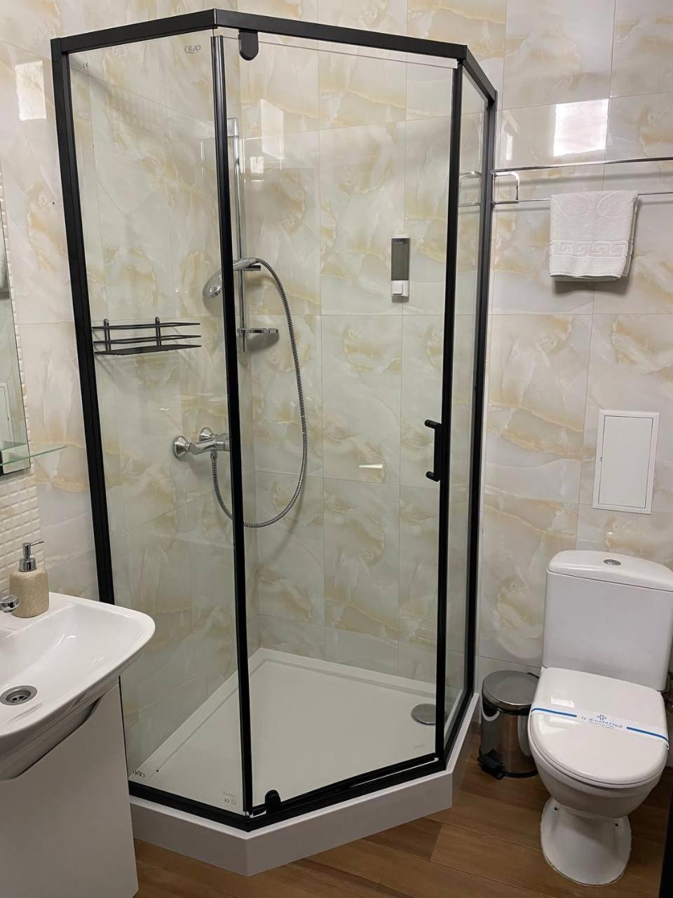 Space Apart Hotel Lutsk Ngoại thất bức ảnh