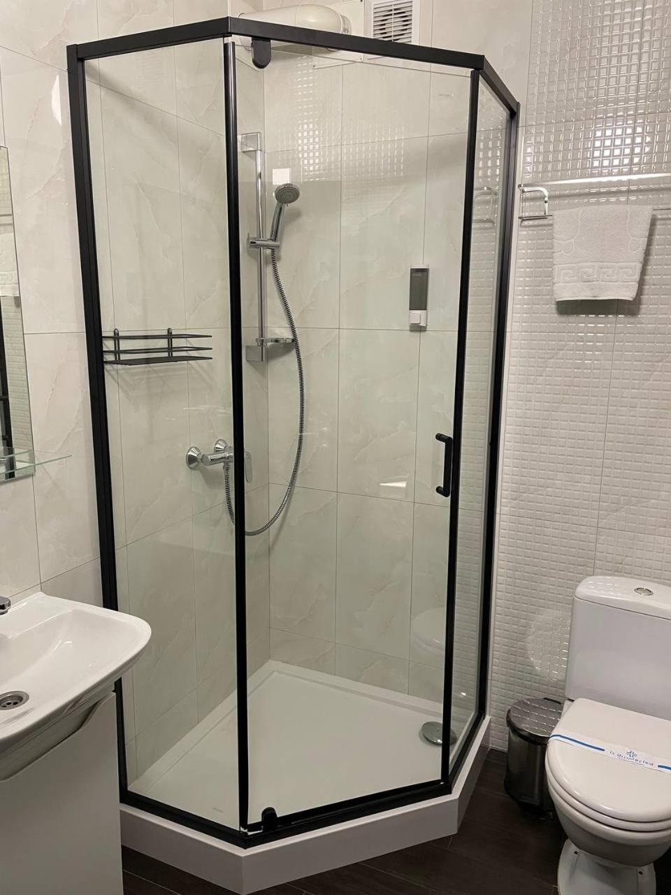 Space Apart Hotel Lutsk Ngoại thất bức ảnh