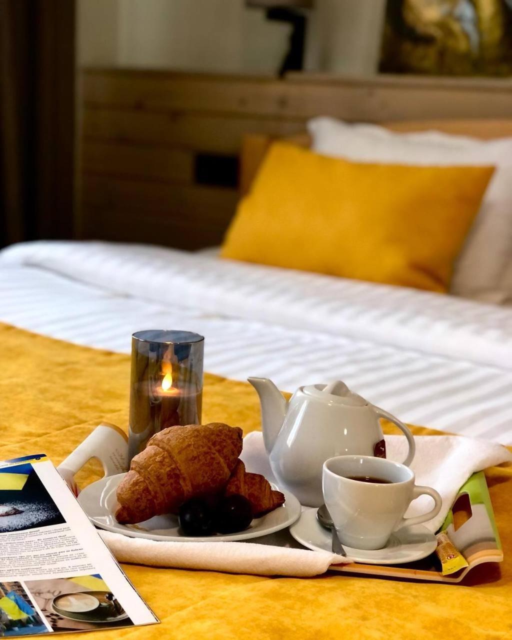 Space Apart Hotel Lutsk Ngoại thất bức ảnh