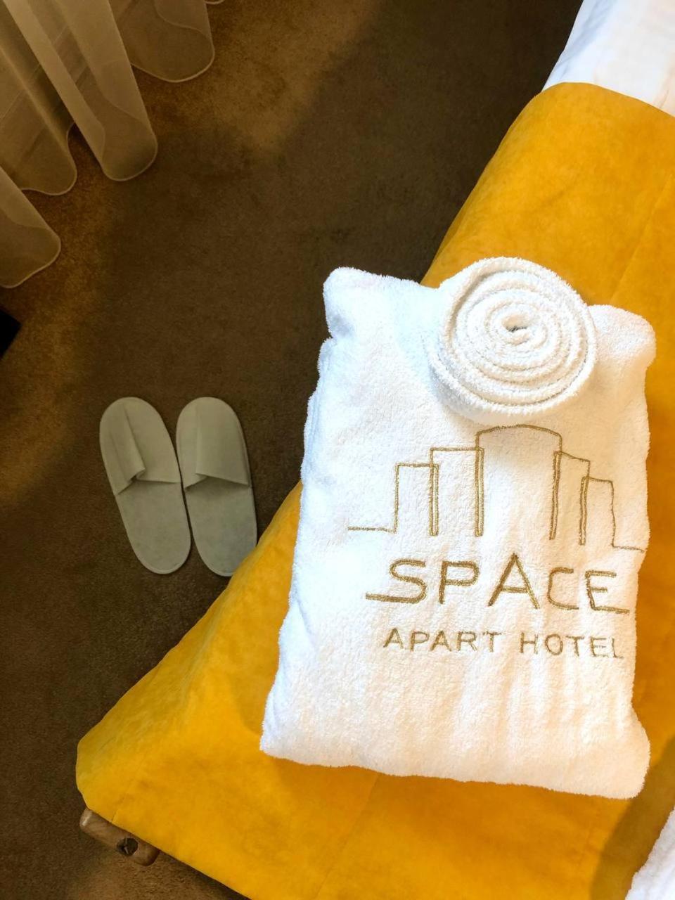 Space Apart Hotel Lutsk Ngoại thất bức ảnh