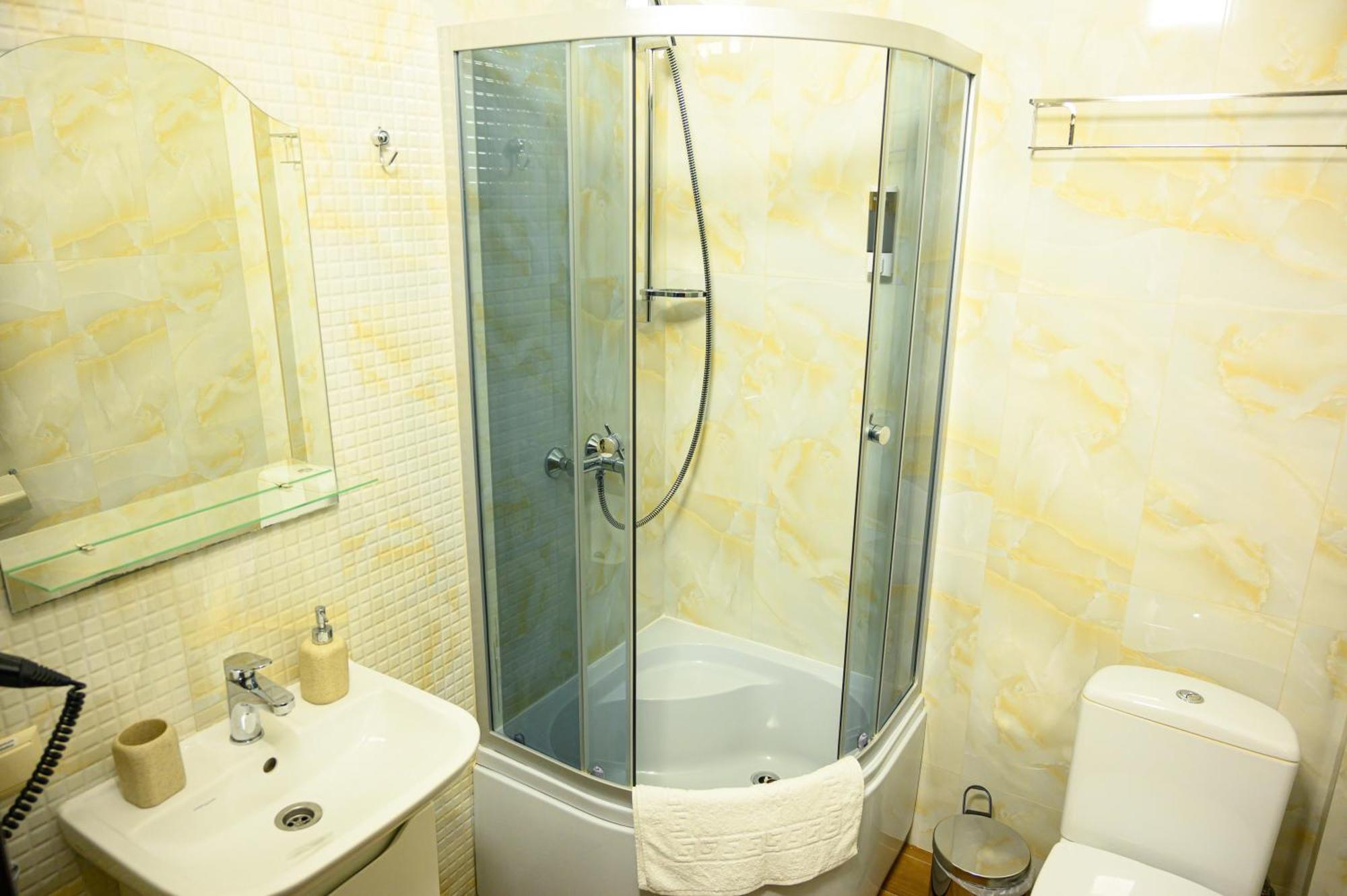 Space Apart Hotel Lutsk Ngoại thất bức ảnh